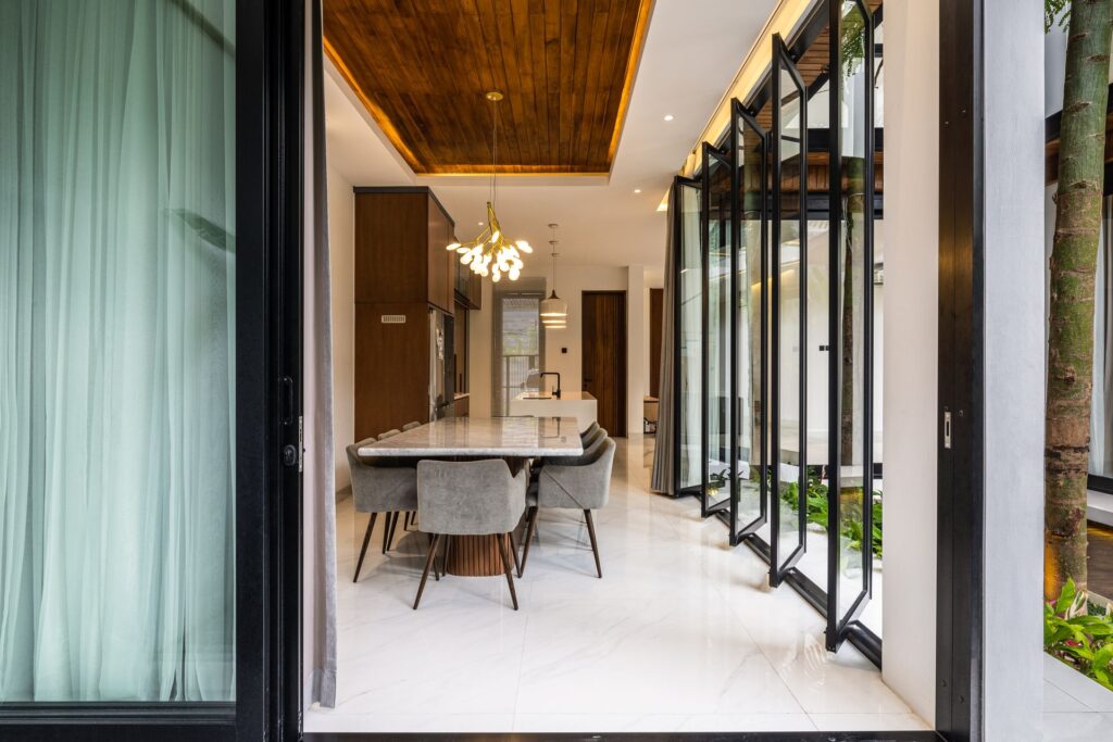 L’s House - 12