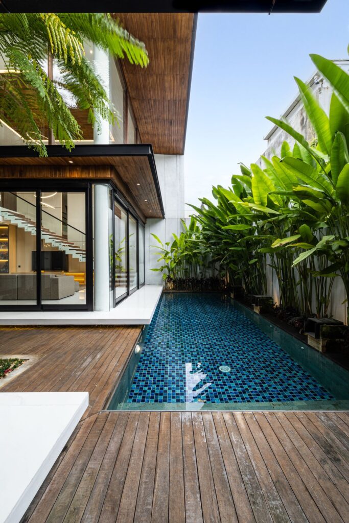 L’s House - 10