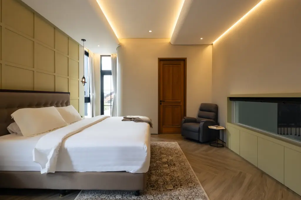 AL House - 8